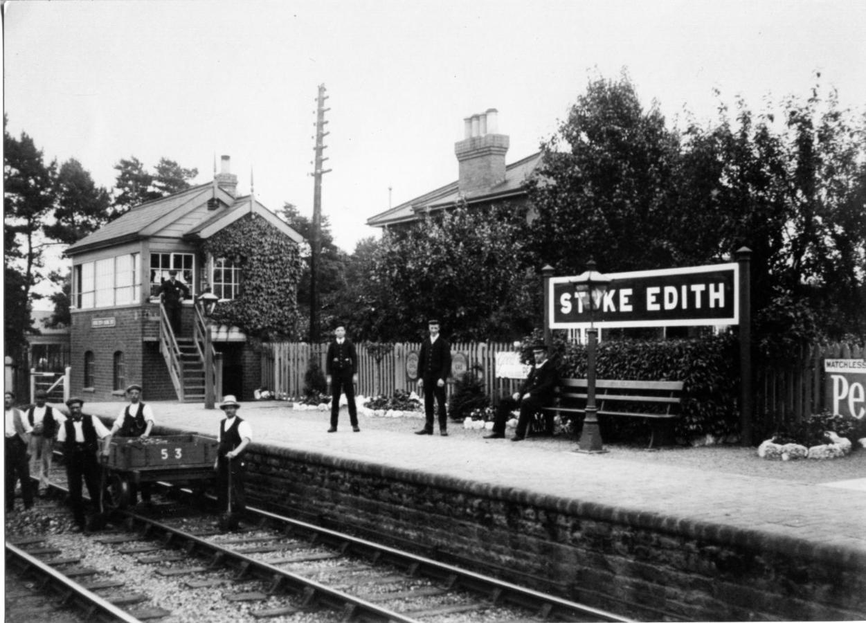 The Booking Office, Stoke Edith Station Hereford Kültér fotó